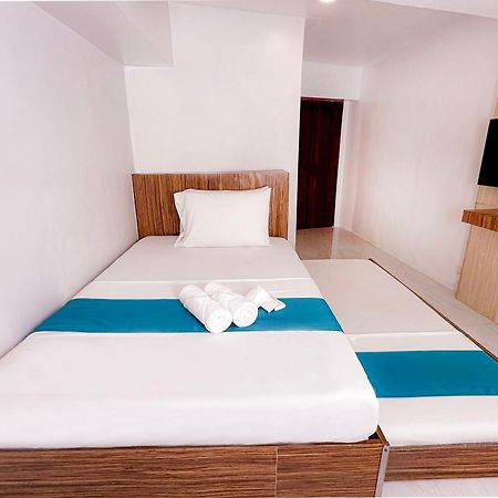 Circuit Hostel Makati City Eksteriør bilde
