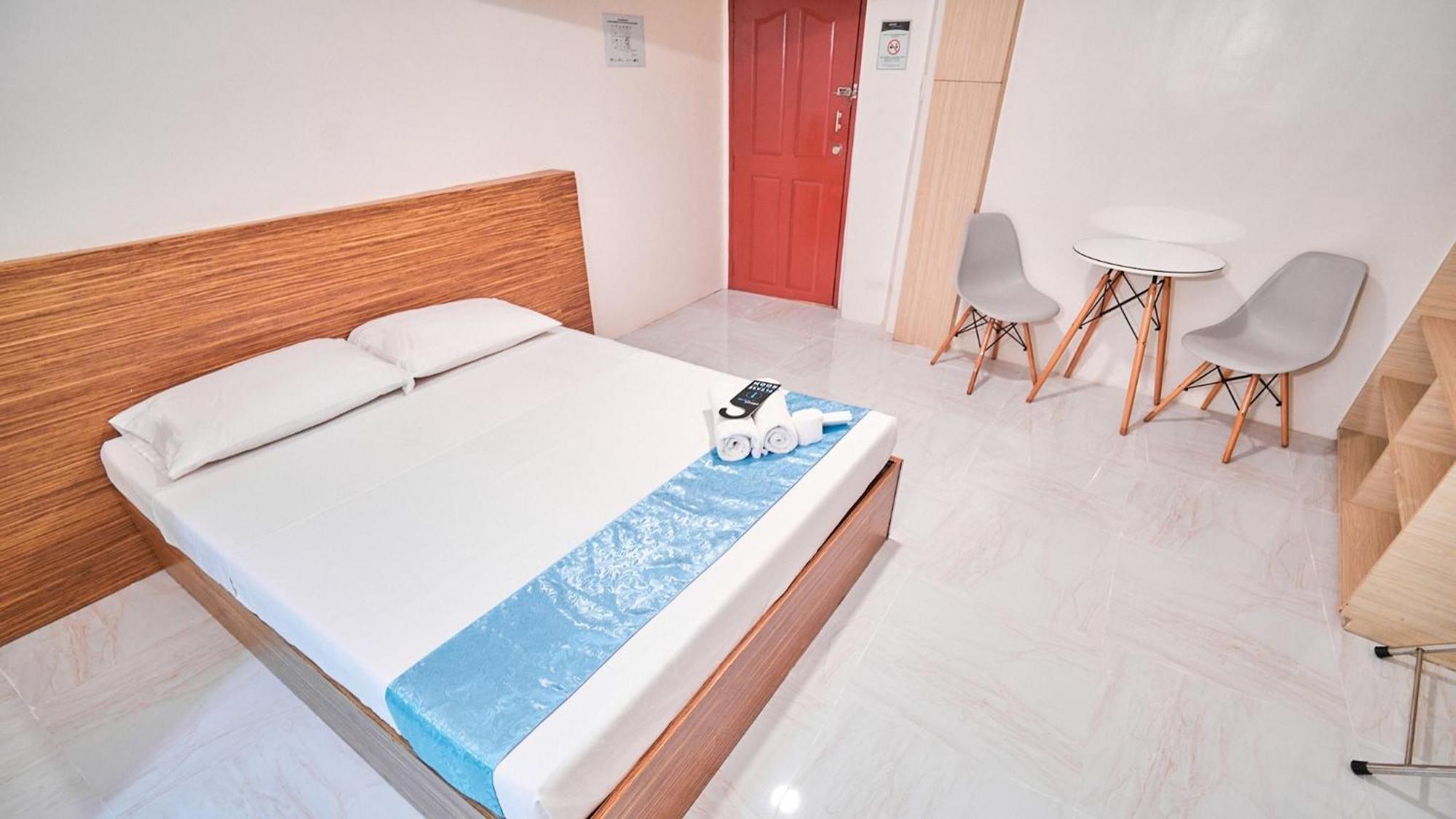 Circuit Hostel Makati City Eksteriør bilde