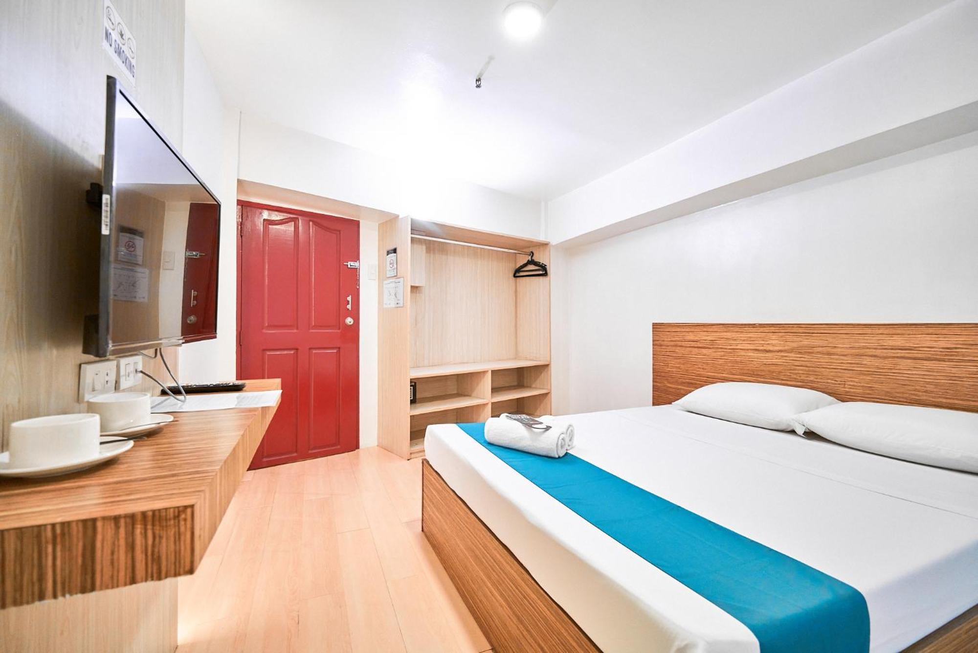 Circuit Hostel Makati City Eksteriør bilde